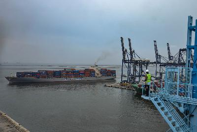 Aktivitas ekspor-impor di Pelabuhan Pelindo II, Tanjung Priok, Jakarta, 15 Maret 2021. TEMPO/Tony Hartawan