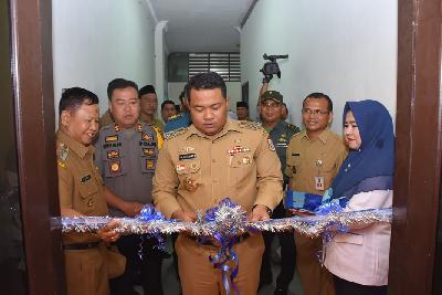 H.M Syahrial saat meresmikan Data Center di Kantor Wali Kota Tanjungbalai, 2019. tanjungbalaikota.go.id