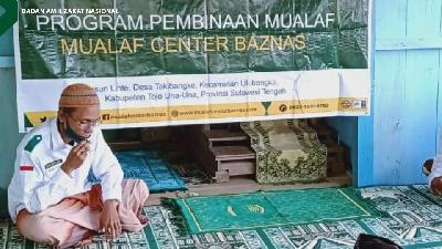 Kajian pekanan kelompok bapak-bapak dan anak-anak Mualaf Suku Ta'a Wana Dusun Linte Desa Takibangke Kecamatan Ulubongka, Kabupaten Tojo Una-Una, Sulawesi Tengah