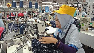Workers at Sri Rejeki Isman’s (Sritex) factory in Sukoharjo, Central Java.
sritex.co.id
