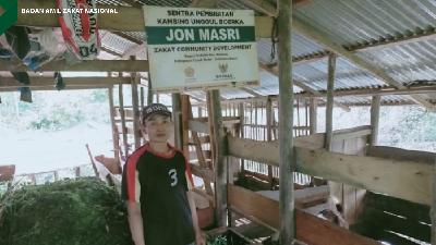 Jon Masri, salah satu mustahik binaan BAZNAS yang berdomisili di Nagari Andaleh, Kabupaten Tanah Datar, Sumatera Barat. 