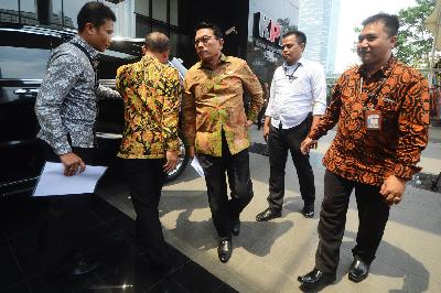 Kepala Staf Kepresidenan, Moeldoko, tiba di Gedung Komisi Pemberantasan Korupsi (KPK), Jakarta, 15 Agustus 2018. TEMPO/Imam Sukamto