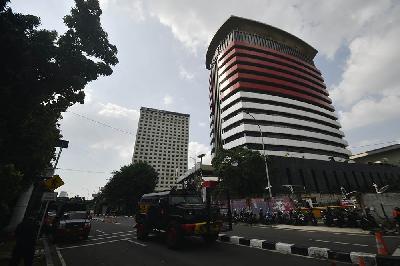 Penyekatan dan penjagaan ketat keamanan obyek di gedung Komisi Pemberantasan Korupsi, Jakarta, 28 Mei 2021. TEMPO/Imam Sukamto