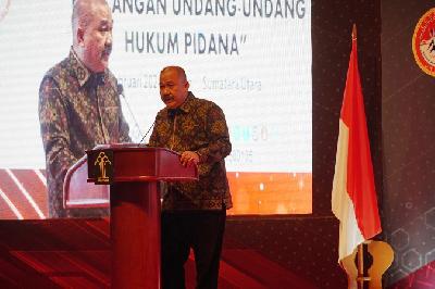 Kepala Badan Pembinaan Hukum Nasional (BPHN) Benny Rianto mensosialisasikan Rancangan Undang-Undang Kitab Undang-Undang Hukum Pidana (RUU KUHP) di Medan, 23 Februari 2021. Dok. Kemenkumham