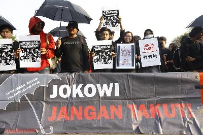 Aksi Kamisan ke-602 di depan Istana Negara, Jakarta, 2019. TEMPO/Subekti.