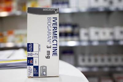 Obat Ivermectine buatan Biogaran di apotek di Paris, Prancis, 16 April 2022. Reuters/Raphaël Lafargue