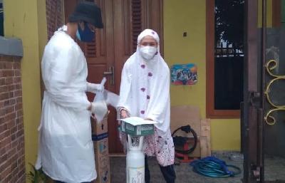 Relawan Tabung untuk Warga mengirimkan tabung oksigen ke keluarga pasien Covid-19 di Kota Bekasi, Jawa Barat. Dok pribadi
