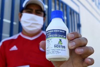 Obat anti parasit Ivermectin di Santa Cruz, Bolivia, 19 Mei 2020. REUTERS/Rodrigo Urzagasti