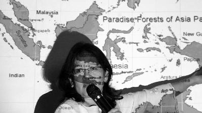 Emmy Hafild, in Jakarta, April 12, 2006.
Tempo Doc./Fransiskus S.
