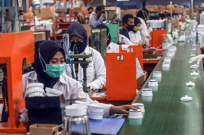 Industri manufaktur pembuatan perangkat alat elektronik rumah tangga di Kabupaten Bogor, Jawa Barat, 19 Agustus 2020. . ANTARA/Yulius Satria Wijaya