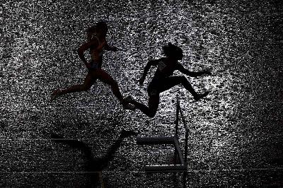 Semifinal Lari Gawang 400m Putri, 2 Agustus 2021. REUTERS/Hannah Mckay