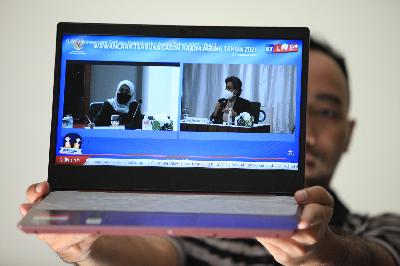 Wawancara Terbuka Calon Hakim Agung Tahun 2021 yang ditayangkan di kanal Youtube.com Komisi Yudisial.
(foto: TEMPO/ Gunawan Wicaksono)