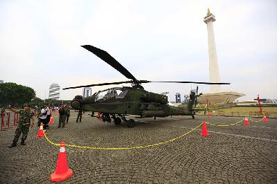 Helikopter TNI dalam pameran Alat Utama Sistem Persenjataan (Alutsista) milik TNI di Monumen Nasional, Jakarta, 2018. TEMPO/Subekti