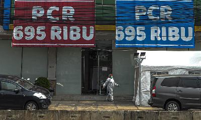 Fasilitas kesehatan layanan tes usap PCR di kawasan Mampang Jakarta, 22 Juli 2021. Tempo/Tony Hartawan