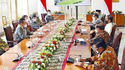 Pertemuan pimpinan Majelis Permusyawaratan Rakyat dengan Presiden Joko Widodo, di Istana Bogor, Jawa Barat, 13 Agustus 2021. instagram @bambang.soesatyo