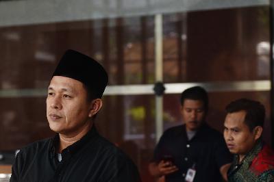 Terpidana mantan Bupati Lampung Tengah, Mustafa, menjalani pemeriksaan, di gedung Komisi Pemberantasan Korupsi, Jakarta, 25 Juni 2019. TEMPO/Imam Sukamto