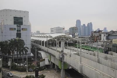Kereta Mass Rapid Transit (MRT) di Stasiun MRT Blok M, Jakarta. TEMPO/Muhammad Hidayat