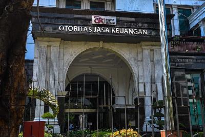 Komplek perkantoran Otoritas Jasa Keuangan di Jakarta, 23 September 2020. TEMPO/Tony Hartawan