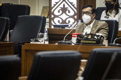 Menkumham Yasonna Laoly menghadiri rapat kerja di Kompleks Parlemen, Senayan, Jakarta, 15 September 2021. ANTARA/Aprillio Akbar