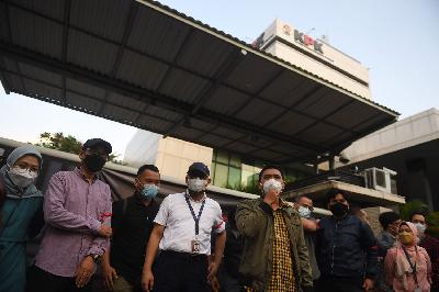 Pegawai nonaktif KPK bersama pegiat anti korupsi menggelar aksi di Jakarta, 15 September 2021. ANTARA/Akbar Nugroho Gumay