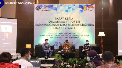 Rapat Kerja Organissasi Profesi Ikatan Pengantar Kerja Seluruh Indonesia (IKAPERJASI), Solo, 16 September 2021.