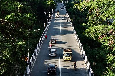 Jalan lingkar salah satu jalan alternatif PON Papua di Kota Jayapura, Papua, 19 September 2021. ANTARA/Indrayadi TH