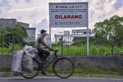 Pemberitahuan penyitaan aset tanah milik obligor BLBI di Jalan Teuku Cik Ditiro, Medan Polonia, Kota Medan, Sumatera Utara, 2 Maret 2021. ANTARA/Fransisco Carolio
