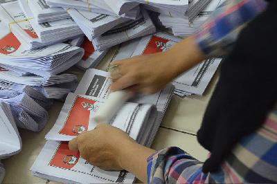 Sejumlah surat suara Pemilu Presiden dan Wakil Presiden 2019 di kantor Komisi Pemilihan Umum (KPU) Jakarta barat, Dokumentasi TEMPO/Faisal Akbar