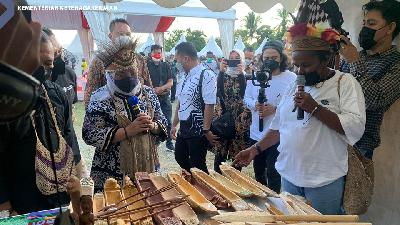 Menteri Ketenagakerjaan RI Ida Fauziyah di acara Expo Tenaga Kerja Mandiri di Mersik Telaga Maya, Kabupaten Jayapura, Papua, Jumat, 15 Oktober 2021.