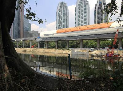 Proses pembangunan Stasiun Light Rapid Transit (LRT) Dukuh Atas, Jakarta, 17 September 2021. TEMPO/Daniel Christian D.E