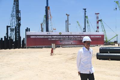 Presiden Joko Widodo meresmikan pembangunan Smelter PT Freeport Indonesia di Kawasan Ekonomi Khusus Gresik di Jawa Timur, 12 Oktober 2021. presiden.go.id/BPMI Setpres/Lukas