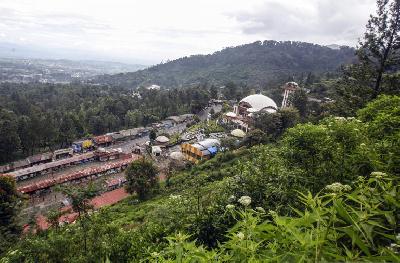 Suasana kawasan Puncak di Bogor, Jawa Barat, 11 April 2020. ANTARA/Yulius Satria Wijaya