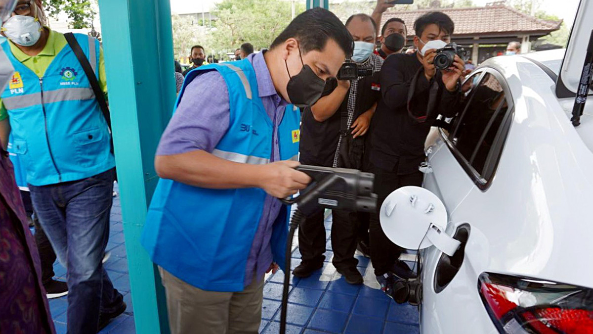 SOEs Minister Erick Thohir testing an electric car and checking the readiness of a charging station in Bali, in January.
Ministry of SOEs
