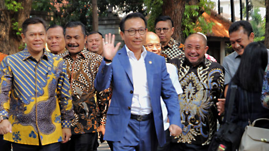 Herman Hery (tengah),  bersama jajaran anggota Komisi III DPR RI di Jakarta, 30 Oktober 2019/TEMPO/Hilman Fathurrahman W