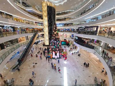 Pengunjung di Senayan City Mall, Jakarta, 26 Desember 2020. Tempo/Hilman Fathurrahman W