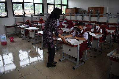 Proses belajar dalam kelas di Bandung, Jawa Barat, 12 November 2021. TEMPO/Prima Mulia