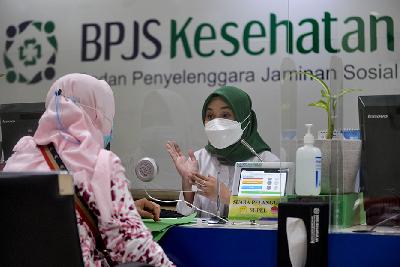Pelayanan BPJS Kesehatan Proklamasi di Jakarta, 27 September 2021. Tempo/Tony Hartawan