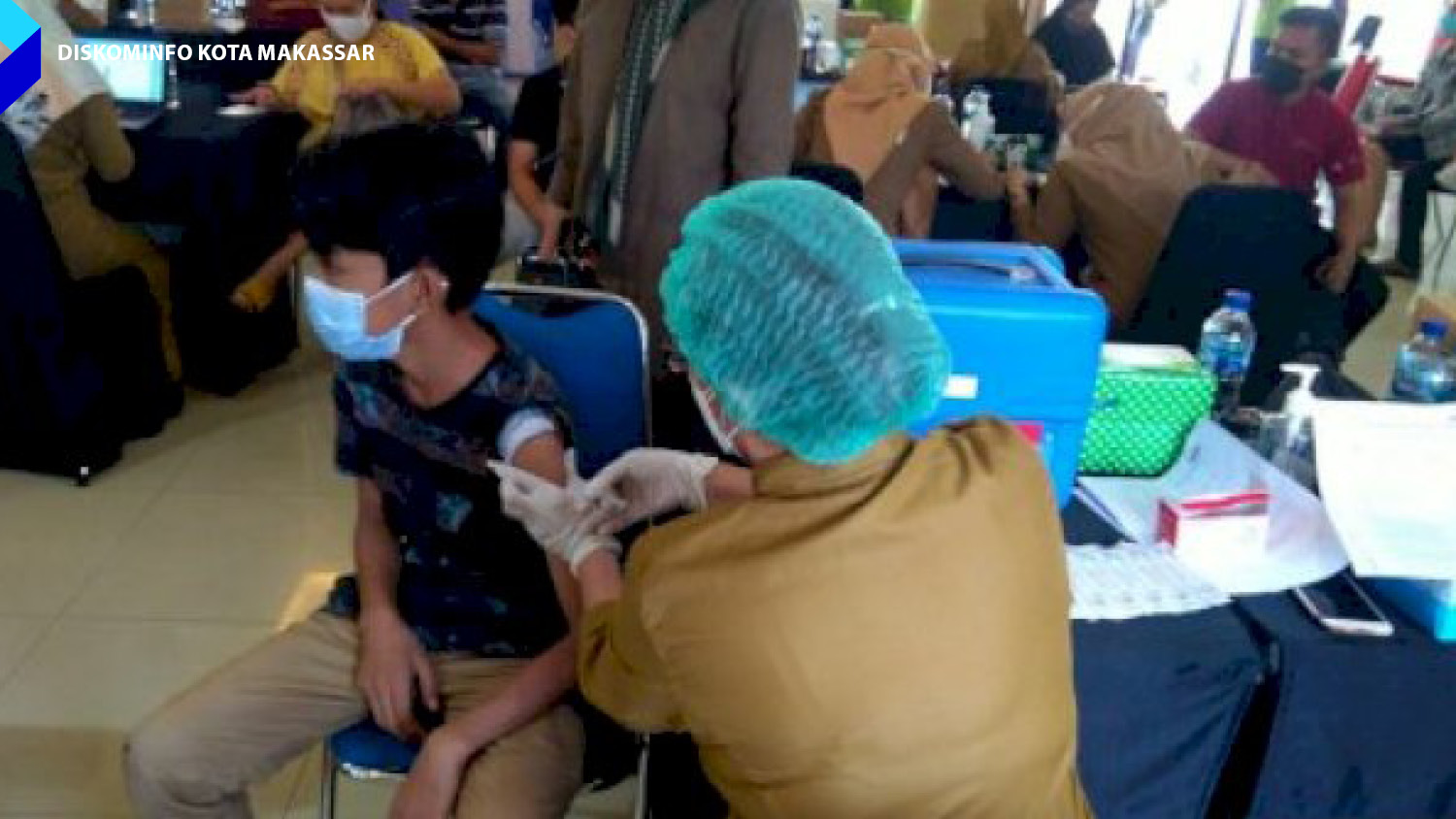 Vaksinasi Covid-19 di Kota Makassar.