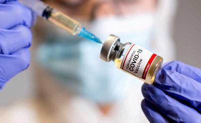 Ilustrasi vaksin corona. REUTERS/Dado Ruvic