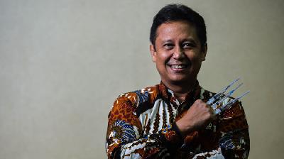 Menteri Kesehatan Budi Gunadi Sadikin di Kementerian Kesehatan, Jakarta, 31 Desember 2021.  TEMPO/Tony Hartawan
