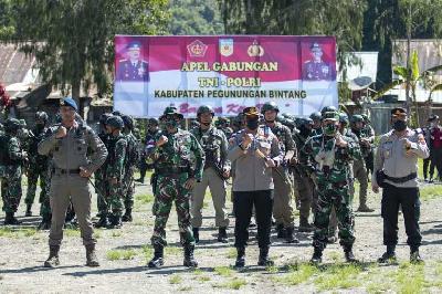 Apel Gabungan TNI/Polri di Wilayah Kabupaten Pegunungan Bintang, Papua, 12 November 2021. humas.polri.go.id