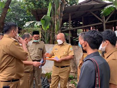 Wali Kota Bekasi Rahmat Effendi mengunjungi Kecamatan Bantargebang, Kota Bekasi, Provinsi Jawa Barat, 3 Januari 2022. Dok. Pemkot Bekasi