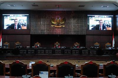 Suasana sidang lanjutan terkait ambang batas pencalonan presiden dan wakil presiden (presidential threshold) di Mahkamah Konstitusi, Jakarta, 5 Oktober 2020. TEMPO/Hilman Fathurrahman W