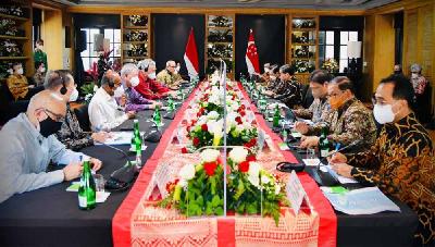 Pertemuan bilateral antara Indonesia dengan Singapura di Ruang Dahlia, The Sanchaya Resort Bintan, Kabupaten Bintan, Kepulauan Riau, 25 Januari 2022. BPMI Setpres