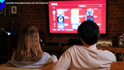 Ilustrasi menonton tv digital.