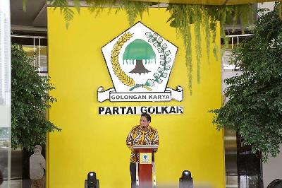 Ketua Umum Partai Golkar Airlangga Hartarto memberikan sambutan dalam perayaan HUT Partai Golkar ke-57 di Kantor DPP Partai Golkar, Jakarta, 20 Oktober 2021. TEMPO/M Taufan Rengganis