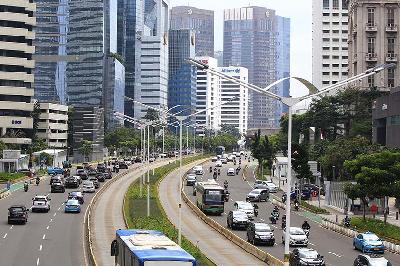 Suasana Jalan Jenderal Sudirman, Jakarta, 19 Januari 2022. TEMPO/Subekti