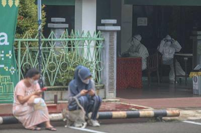 Lokasi isolasi pasien Covid-19 di Graha Wisata TMII, Jakarta,  15 Februari 2022. Tempo/Hilman Fathurrahman W
