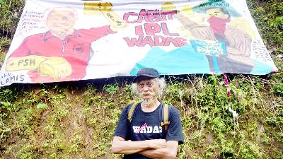 Seniman Yayak Yatmaka  di Desa Wadas, Kecamatan Bener, Kabupaten Purworejo, Jawa Tengah,  14 Februari 2022. TEMPO/Shinta Maharani