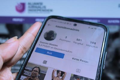 Akun Instagram Ketua Umum Aliansi Jurnalis Independen (AJI) Sasmito Madrim diretas, 25 Februari 2022. TEMPO/Nita Dian